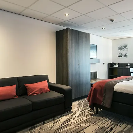 Leonardo Center Former Crown 4* Eindhoven