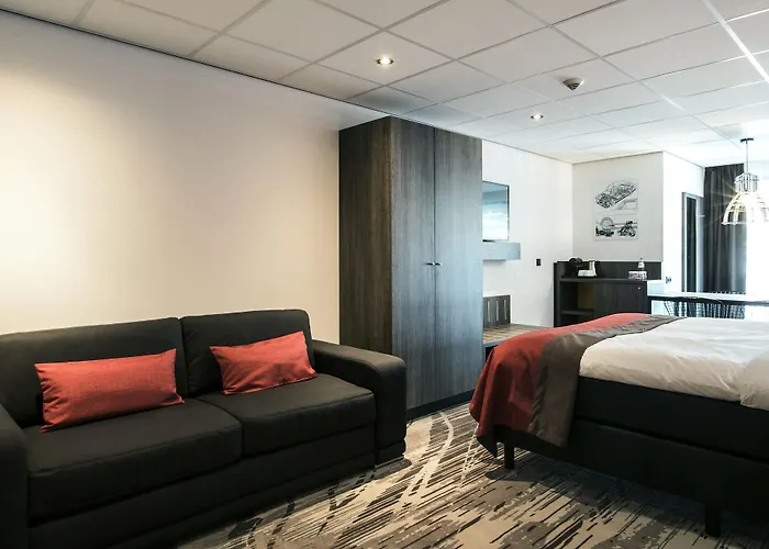 Leonardo Center 4* Eindhoven