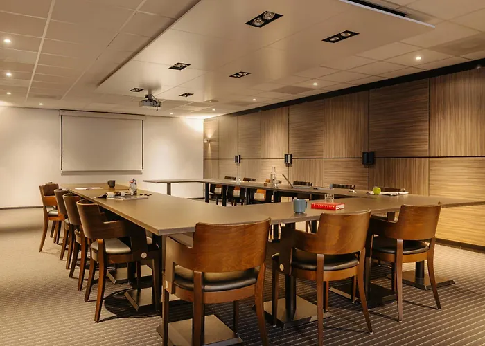 Leonardo Center Hotel