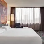 Leonardo Center 4*