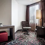 Leonardo Center Hotel