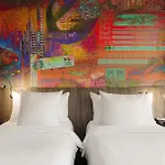Leonardo Center 4*