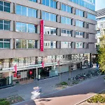 Leonardo Center 4*