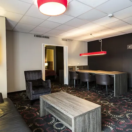 Leonardo Center Former Crown 4* Eindhoven