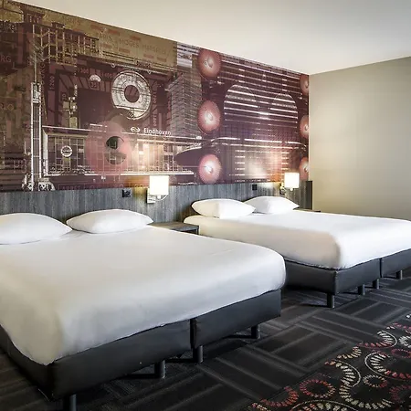 Hotel Leonardo Center Former Crown Eindhoven