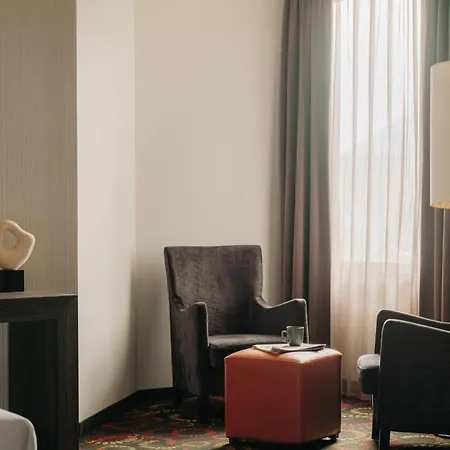 Hotel Leonardo Center Former Crown 4*