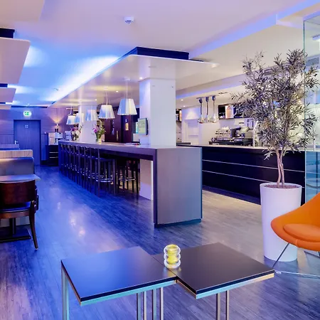 Hotel Leonardo Center