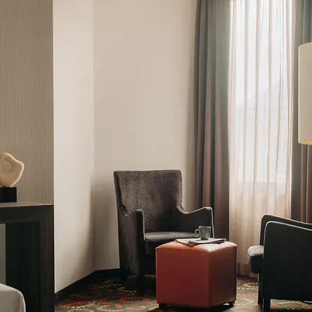 Leonardo Center Hotel 4*