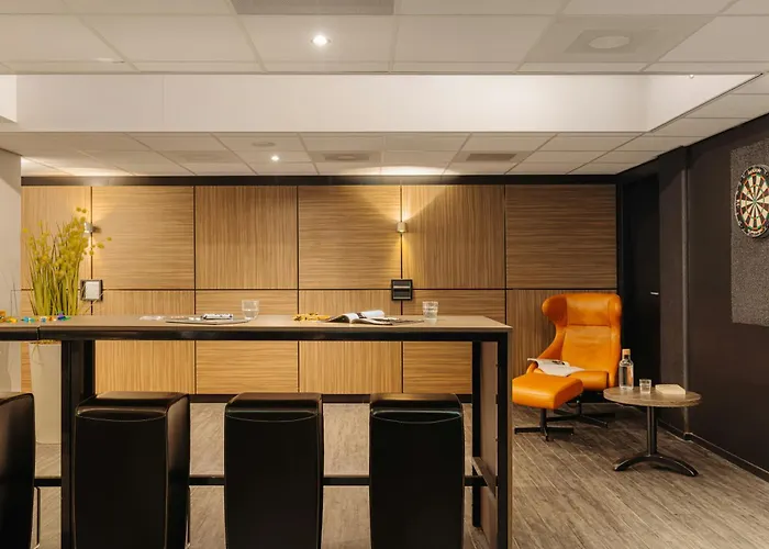 Crown Centre Hotel 4*